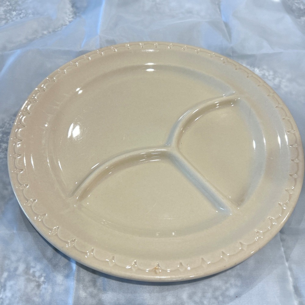 Syracuse China Econo-Rim Restaurant Style Tan, 3 Sections Divided Plate 9 1/2"
